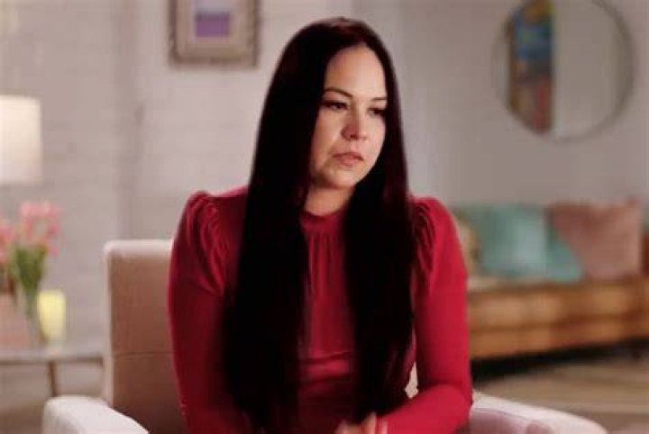 
’90 Day’ ‘Fiancé’ ‘s Liz Walks Out on Ed After Argument over Her Job: ‘I Don’t Deserve the Drama’ 