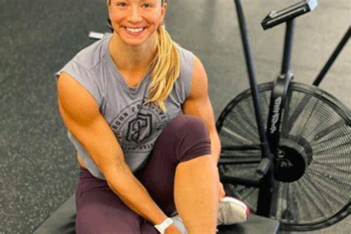 Amanda Barnhart Height, Weight, Net Worth, Age, Birthday, Wikipedia, Who, Nationality, Biography