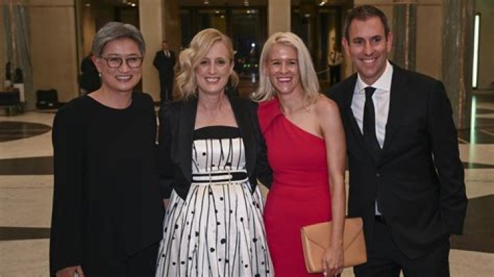 
Australian Politician Jim Chalmers Is A Married Man – He Has 3 Kids With Wife Laura Anderson 