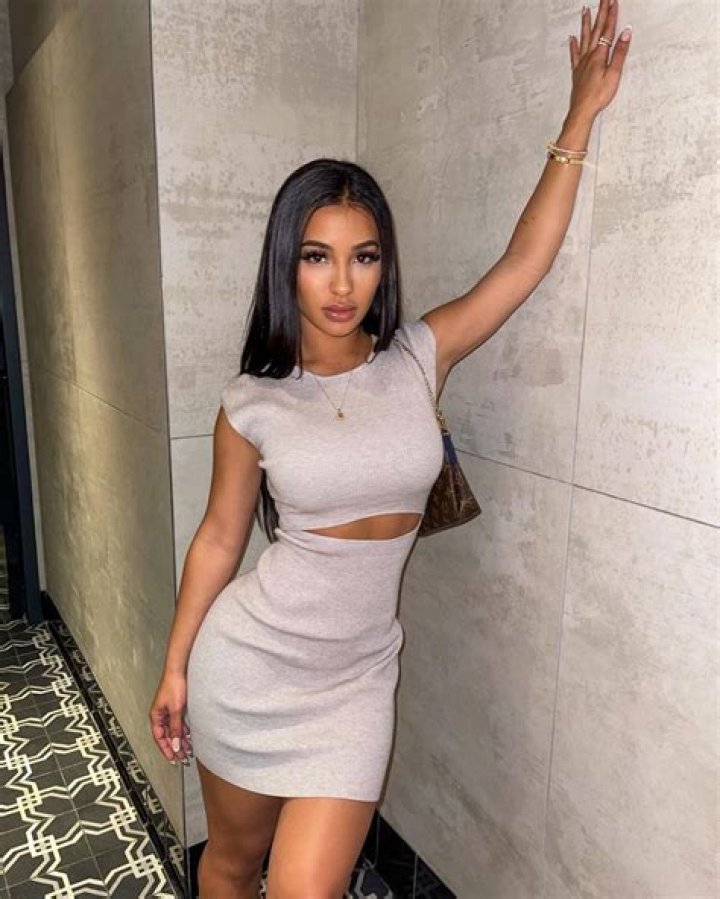 
Carolina Quinones Height, Weight, Net Worth, Age, Birthday, Wikipedia, Who, Nationality, Biography 