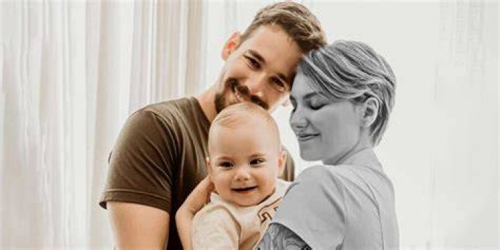 
Charles Oliveira Brother Hermison Oliveira, Parents And Ethnicity 