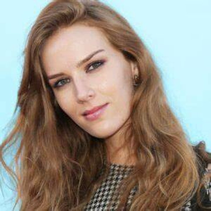 Charlotte Kirk Height, Weight, Net Worth, Age, Birthday, Wikipedia, Who, Nationality, Biography