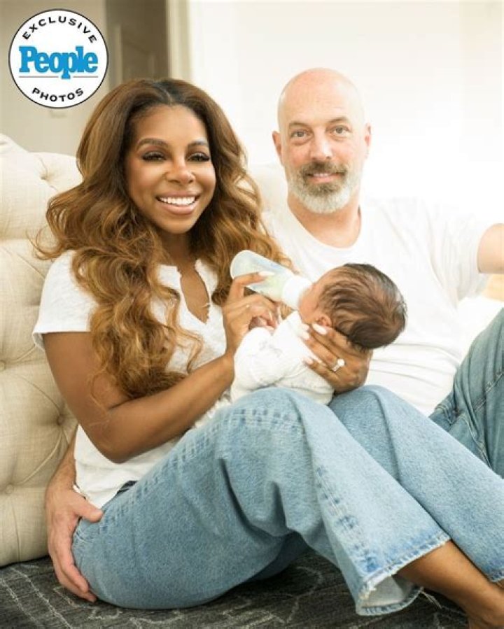 
Chris Bassett is Married to Wife: Candiace Dillard. Kids. 