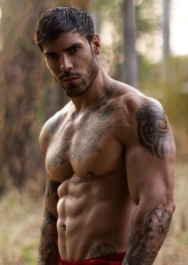  Dadvian Esparza