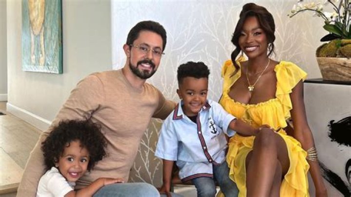 
Elizabeth Adefioye Salary And Net Worth: All About Chelsea Lazkani’s Mother 