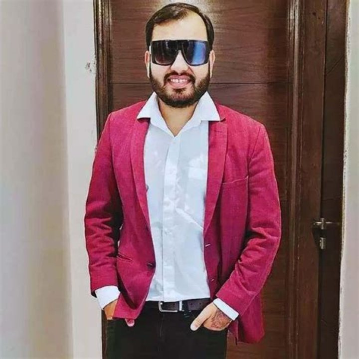 
Garvit Pandey Height, Weight, Net Worth, Age, Birthday, Wikipedia, Who, Nationality, Biography 