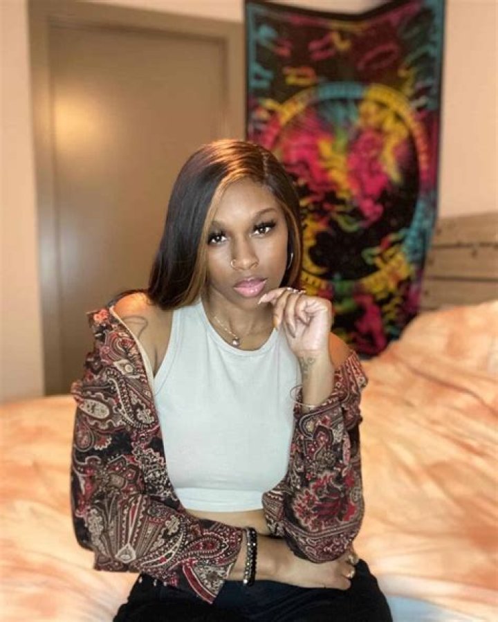 
Gorilla Glue Girl Age, Birthday, Wikipedia, Who, Nationality, Biography 