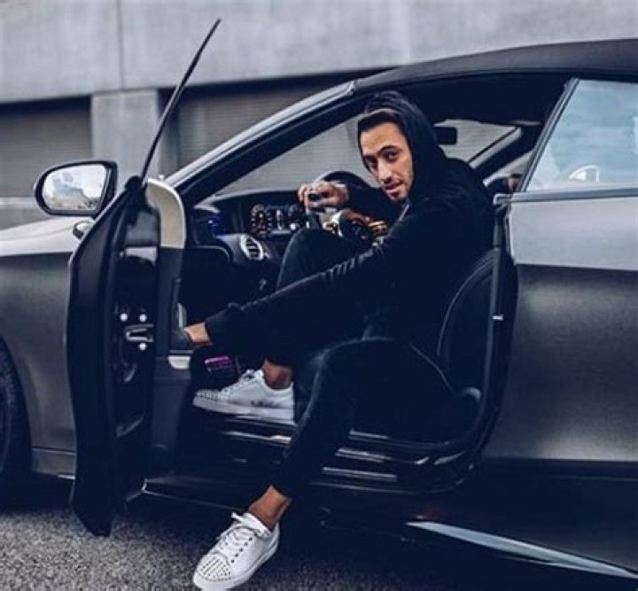 
Hakan Calhanoglu Height, Weight, Net Worth, Age, Birthday, Wikipedia, Who, Nationality, Biography 