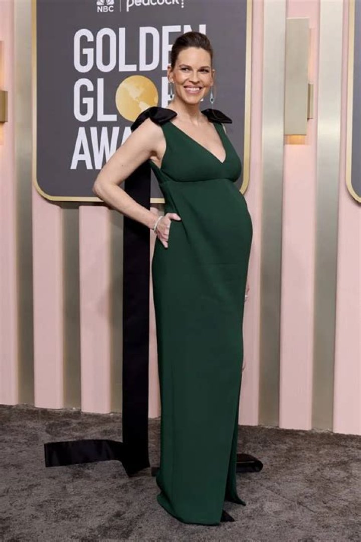 
Hilary Swank, 48, says she’s pregnant with twins: ‘I can’t believe it’ – National 