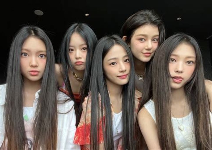 
“How do we do that?”: NewJeans Hanni talks about the pre-debut training method that had the group confused 