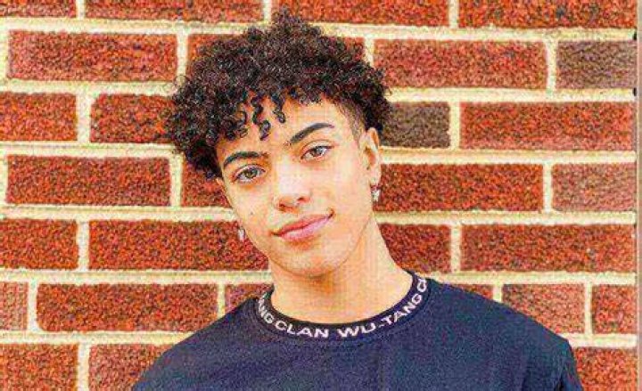 
Is Derek Trendz Married? His Bio, Parents, TikTok, Girlfriend and Net Worth 