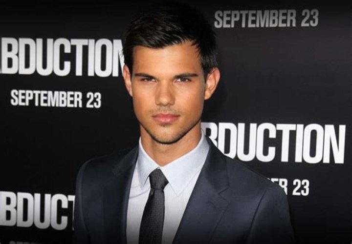Is Taylor Lautner Gay? Age, Height, Net Worth