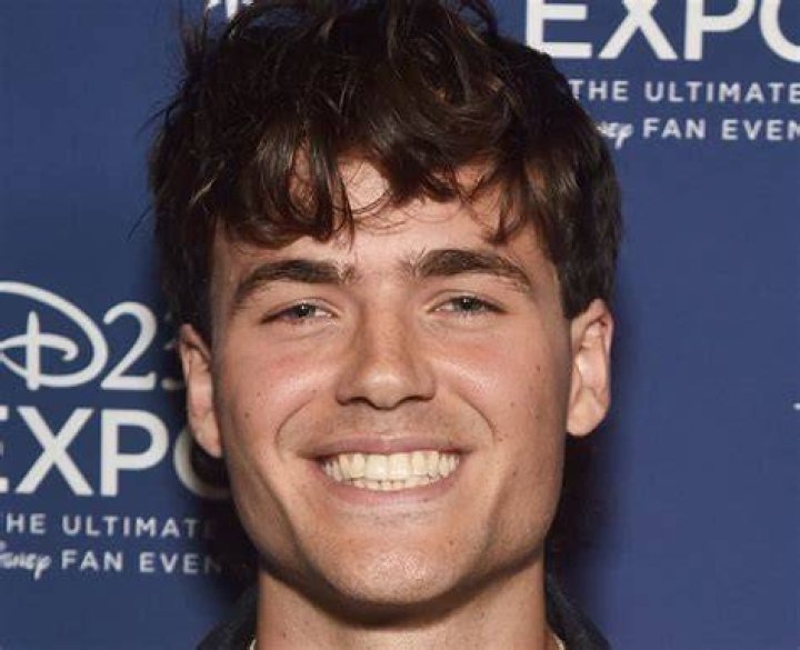 Jamie Flatters Height, Weight, Net Worth, Age, Birthday, Wikipedia, Who, Nationality, Biography
