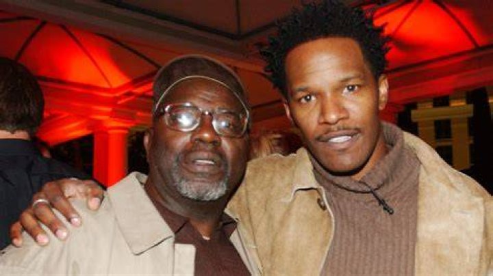 
Jamie Foxx Parents – Living Under The Same Roof After Separation 