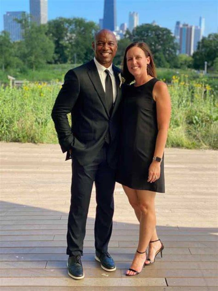
Jarrett Payton is Married to Wife: Trisha George. Kids. 