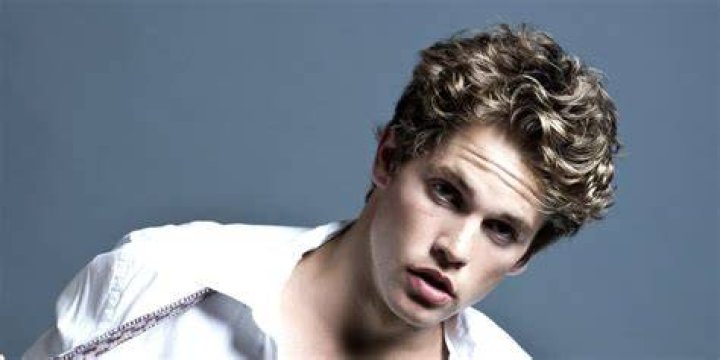 
Jedidiah Goodacre’s Wiki: Age, Height, Parents, Net Worth 
