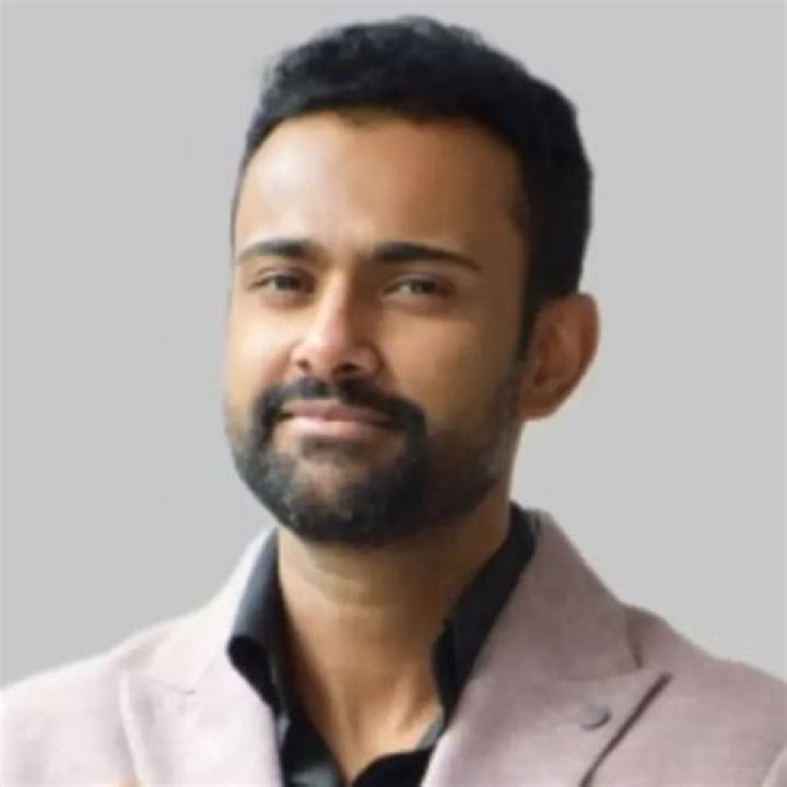 Komalee Prasad Height, Weight, Net Worth, Age, Birthday, Wikipedia, Who, Instagram, Biography