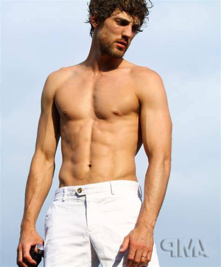 
Max Rogers Height, Weight, Net Worth, Age, Birthday, Wikipedia, Who, Nationality, Biography 
