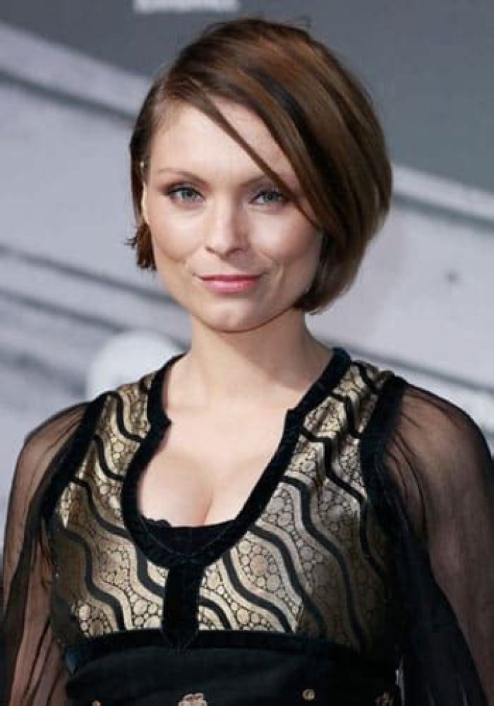 
Myanna Buring Height, Weight, Net Worth, Age, Birthday, Wikipedia, Who, Nationality, Biography 