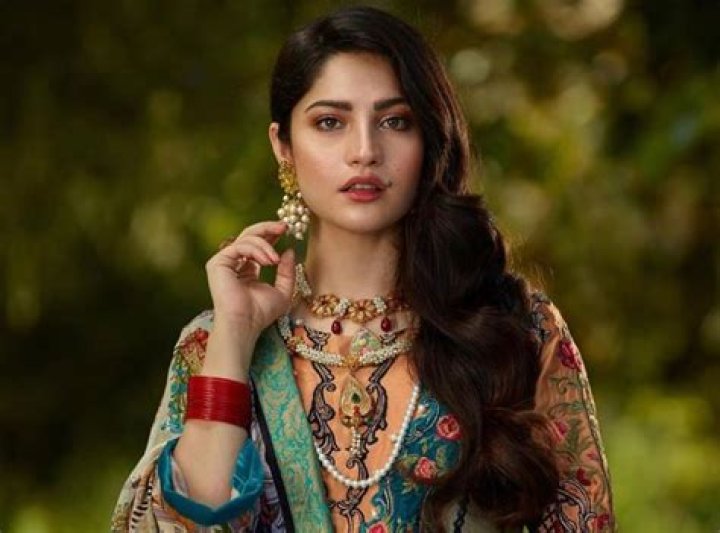 Neelam Muneer Height, Weight, Net Worth, Age, Birthday, Wikipedia, Who, Nationality, Biography