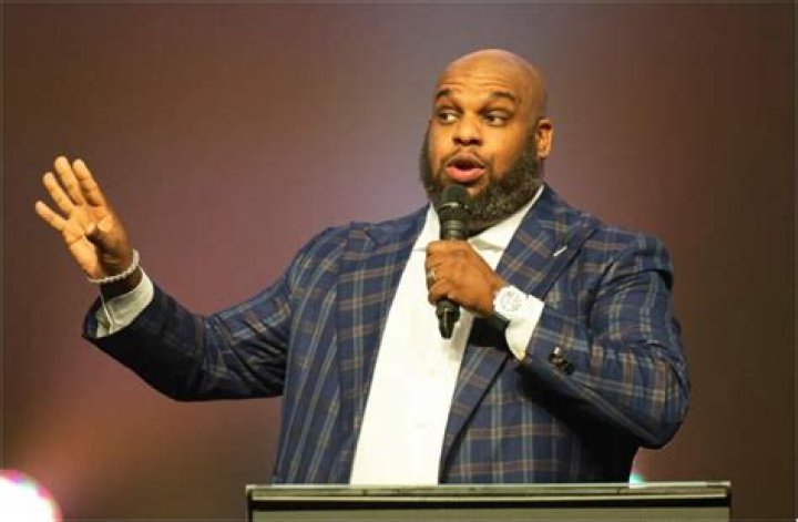 Pastor John Gray Height, Weight, Net Worth, Age, Birthday, Wikipedia, Who, Instagram, Biography