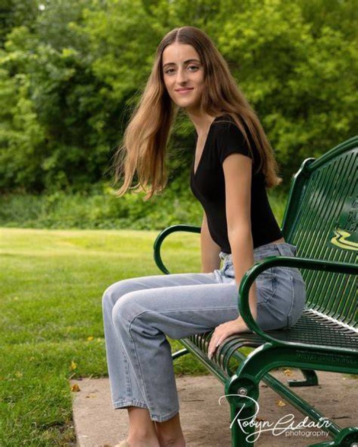 
Robyn Adair Age, Birthday, Wikipedia, Who, Nationality, Biography 