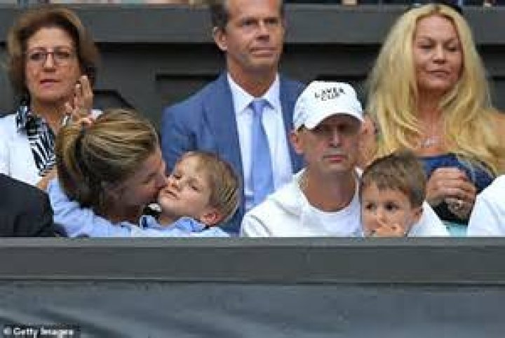 Roger Federer: Wife, Family, Prize Money & Net Worth