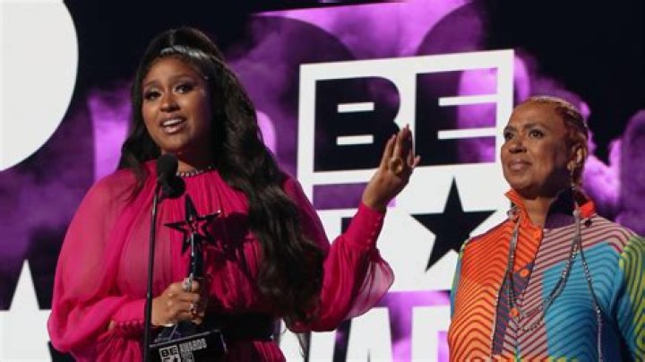 Who Are Jazmine Sullivan’s Parents? Meet Her Mother Pam And Father Don Sullivan