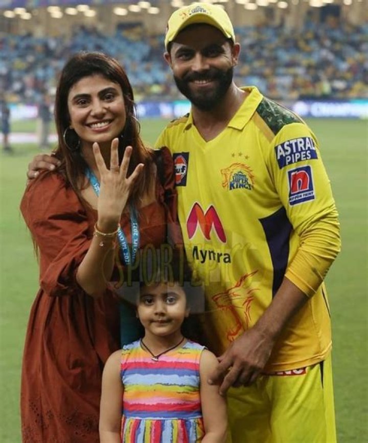 
Who are Ravindra Jadeja Parents? Ravindra Jadeja Biography, Parents Name and More 