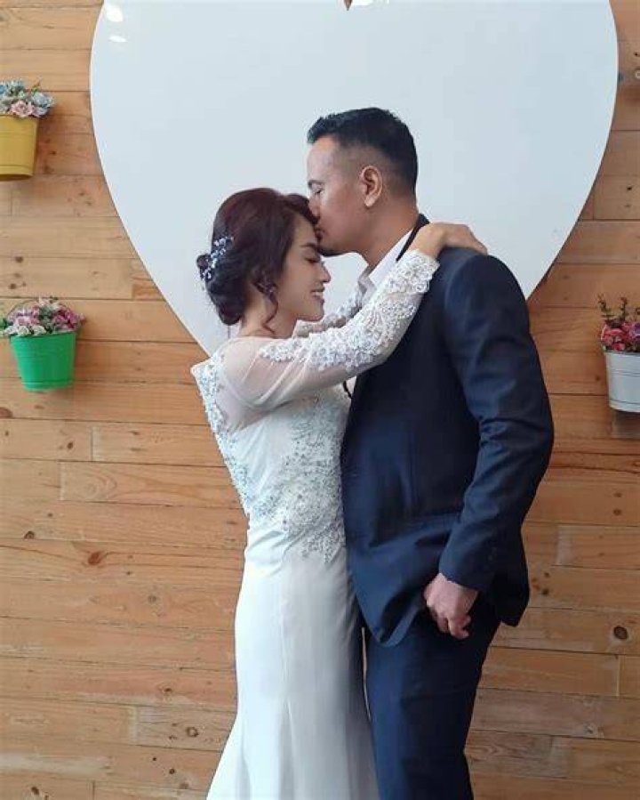
Who is Mudjie Massaid? Angelina Sondakh Husband To Be and Viral TikTok Dance Video 