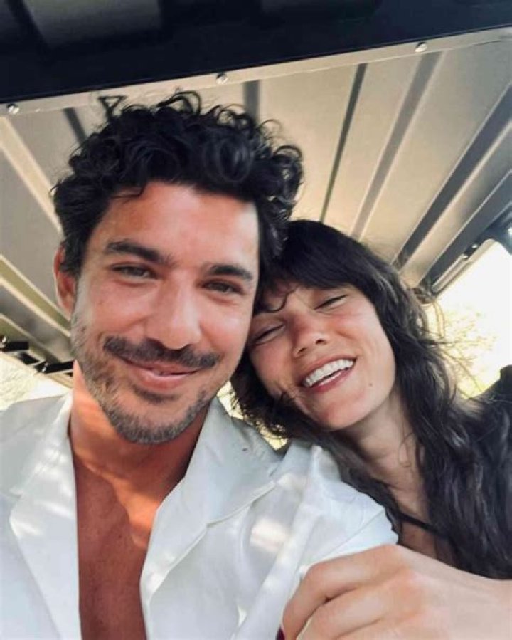 Who Is Pinar Deniz Boyfriend? Dating History Of 28 Years Old Actress