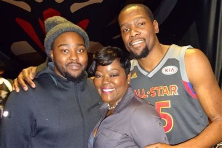 Who Is Rayvonne Pratt? Meet Kevin Durant Brother On Instagram