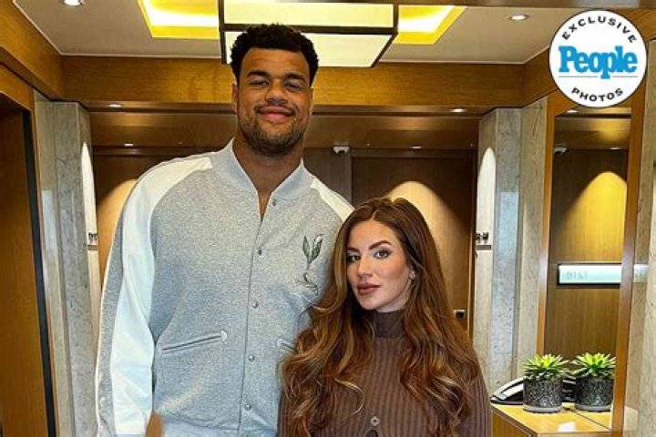 
Who is Sean Armstead Wife Alexandra Vanderheyden? NYPD Cop Shooting Update 