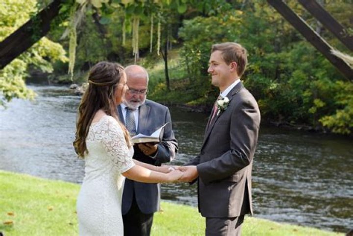 Who Is Zach Sepanik? LPGA Brittany Henderson Partner – How Long Have They Been Married?