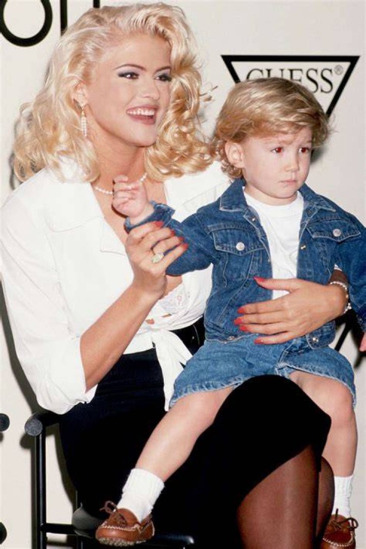 
Who was Anna Nicole Smith’s son and what happened to him? 