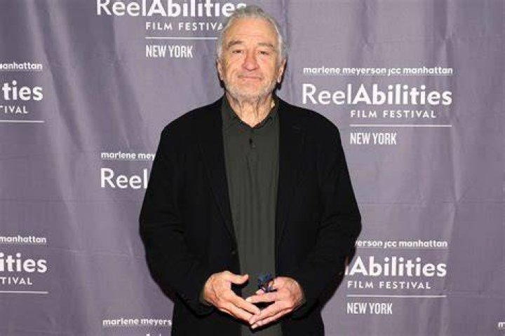 
Woman Allegedly Breaks Into Robert DeNiro’s NYC Home, Tries to Steal Christmas Gifts from Under His Tree 
