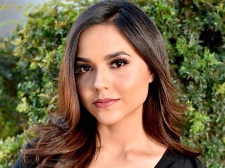 
Zaide Lozano Height, Weight, Net Worth, Age, Birthday, Wikipedia, Who, Nationality, Biography 